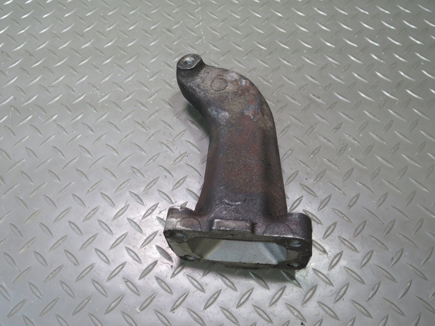 81-83 Mercedes W123 240D OM616 Diesel Engine Right Mount Bracket Support OEM