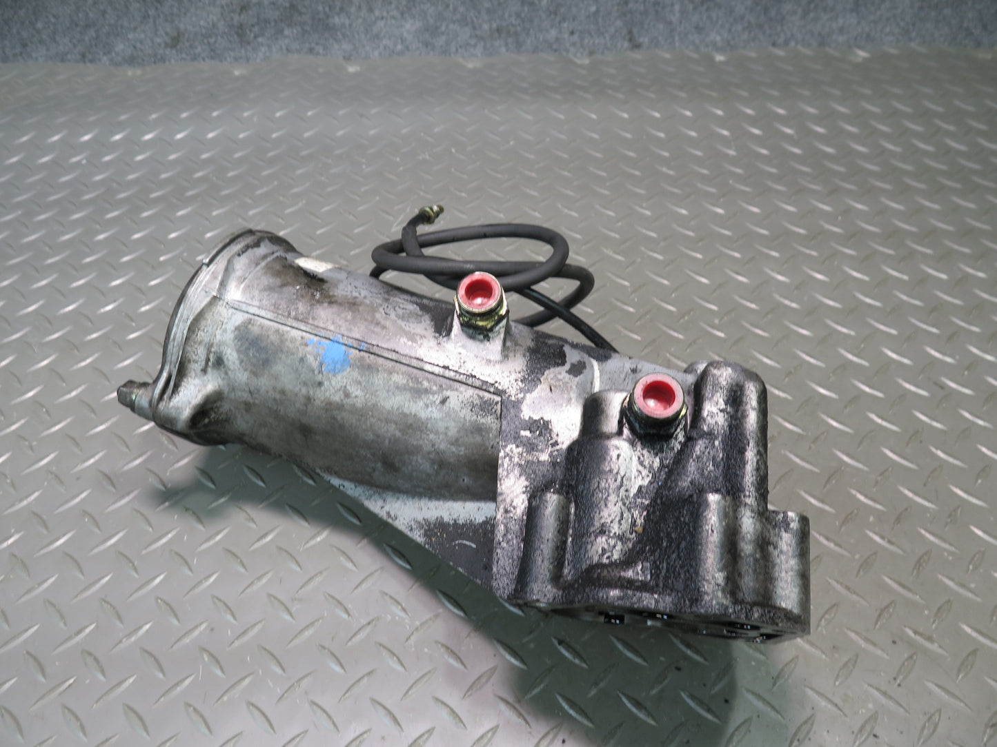 81-83 Mercedes W123 240D Diesel Engine Oil Filter Housing w Hose OEM