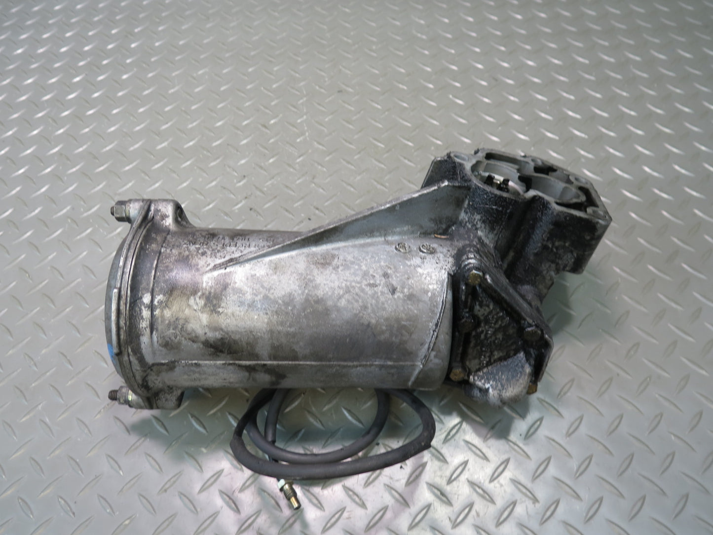 81-83 Mercedes W123 240D Diesel Engine Oil Filter Housing w Hose OEM