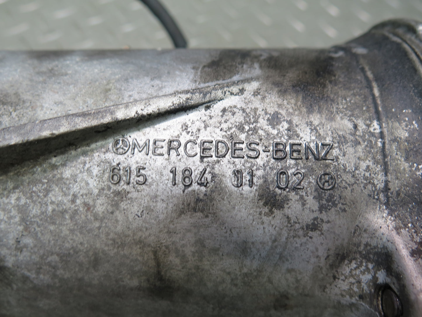 81-83 Mercedes W123 240D Diesel Engine Oil Filter Housing w Hose OEM