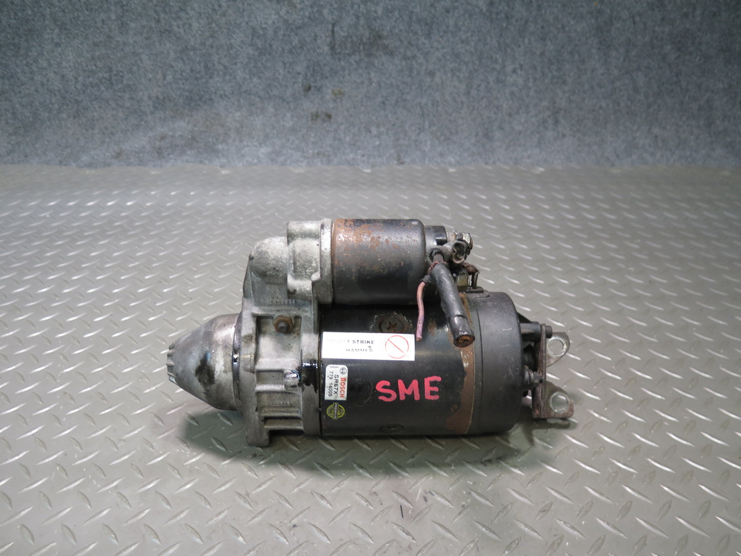 81-83 Mercedes W123 240D Engine Starter Motor Bosch