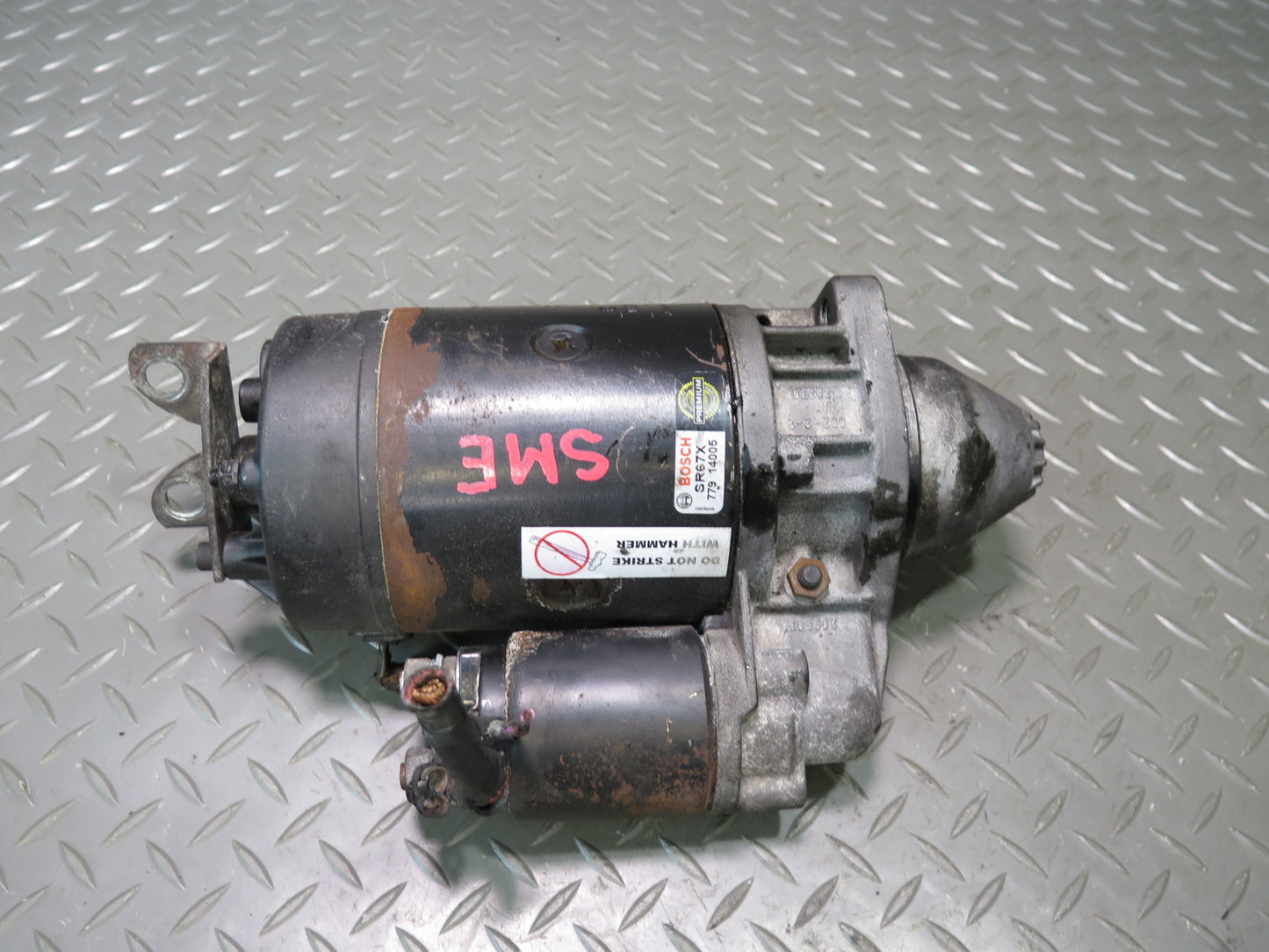81-83 Mercedes W123 240D Engine Starter Motor Bosch