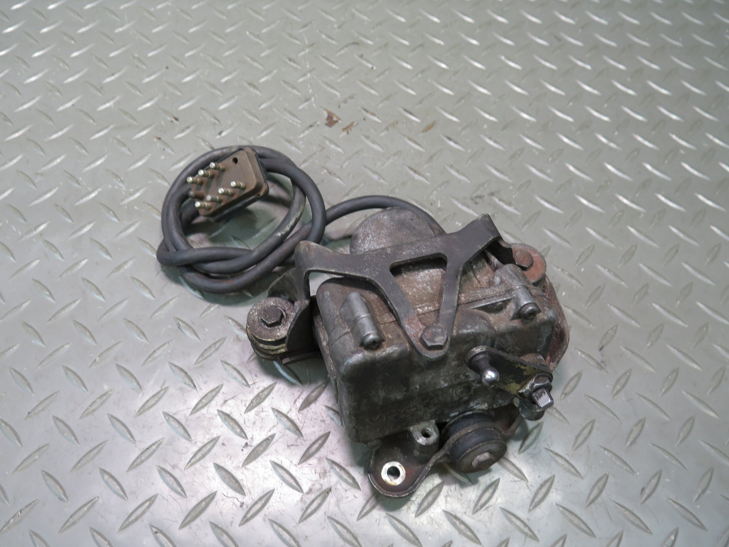 81-83 Mercedes W123 240D Cruise Control Servo Actuator Motor OEM