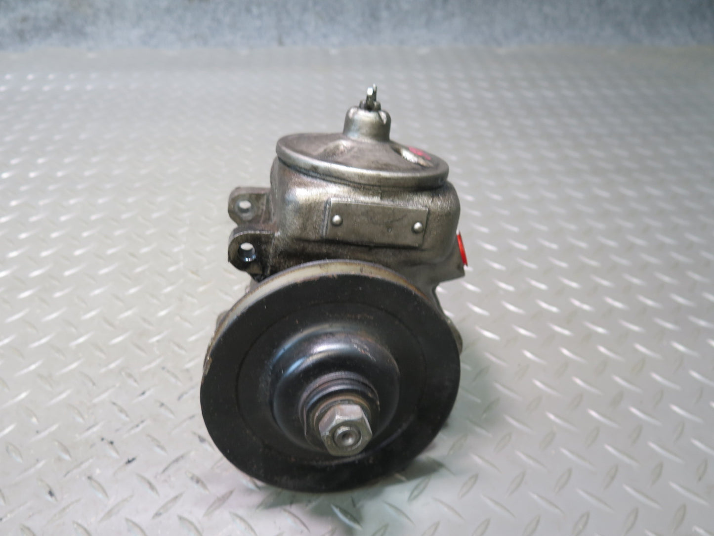 81-83 Mercedes W123 240D Power Steering Pump 117K Miles 1164601780 OEM