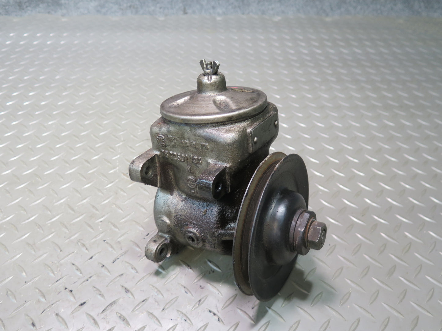 81-83 Mercedes W123 240D Power Steering Pump 117K Miles 1164601780 OEM