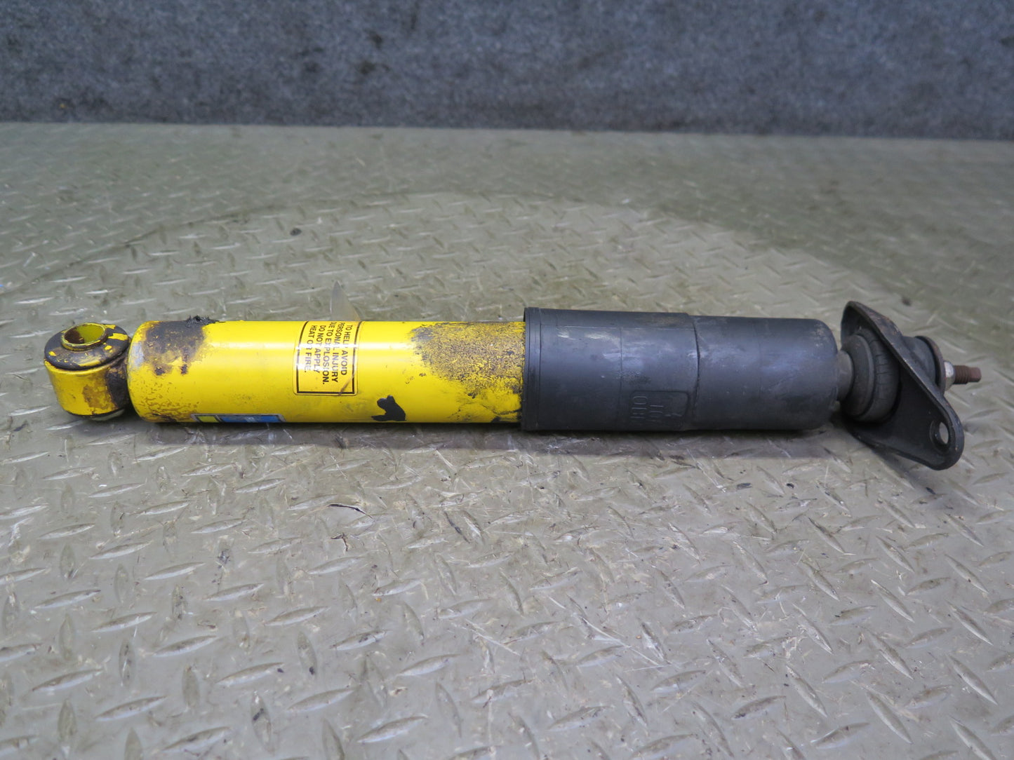 88-96 Chevrolet Corvette C4 Coupe Set of 2 Rear Bilstein Strut Shock Absorber