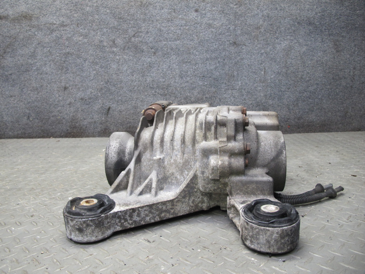 12-13 VW Golf R MK6 AWD M/T Rear Haldex Differential Carrier 117K Miles OEM