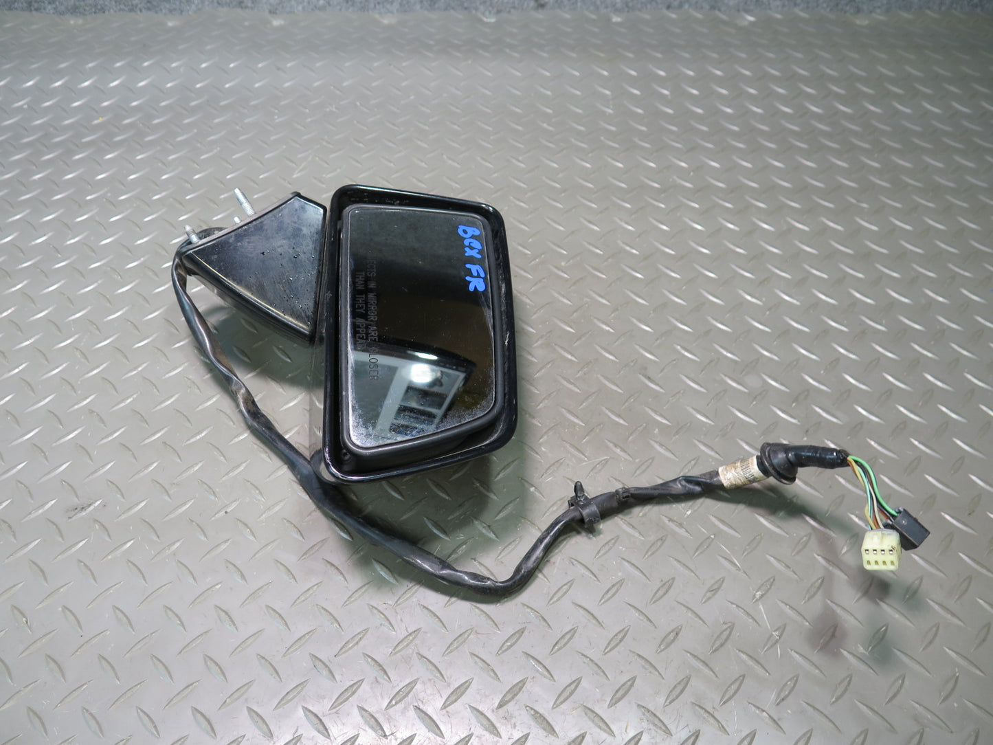 2004-2005 Cadillac XLR Right Passenger Side Door Exterior Side View Mirror Black