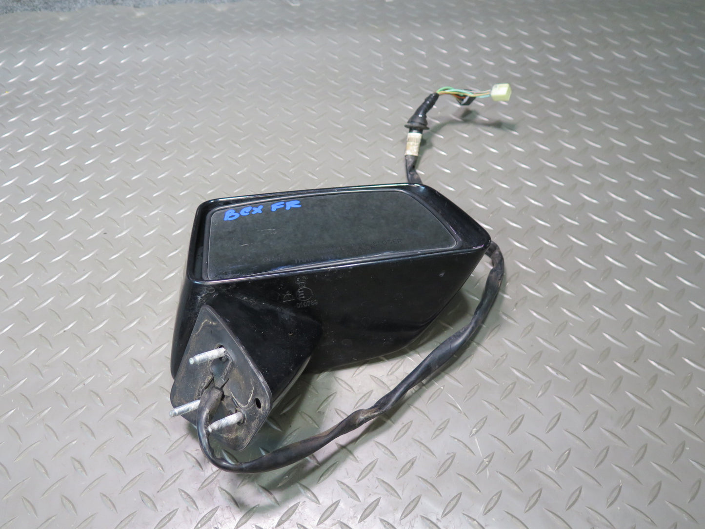 2004-2005 Cadillac XLR Right Passenger Side Door Exterior Side View Mirror Black