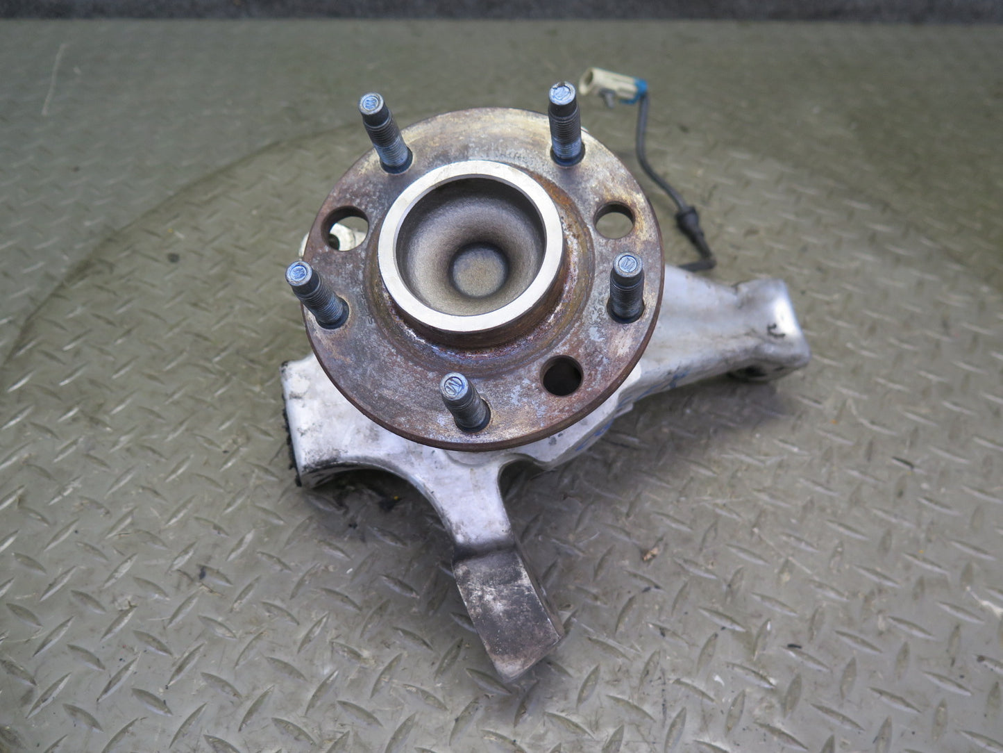 91-96 Chevrolet Corvette C4 Front Right Spindle Knuckle Wheel Hub Bearing OEM