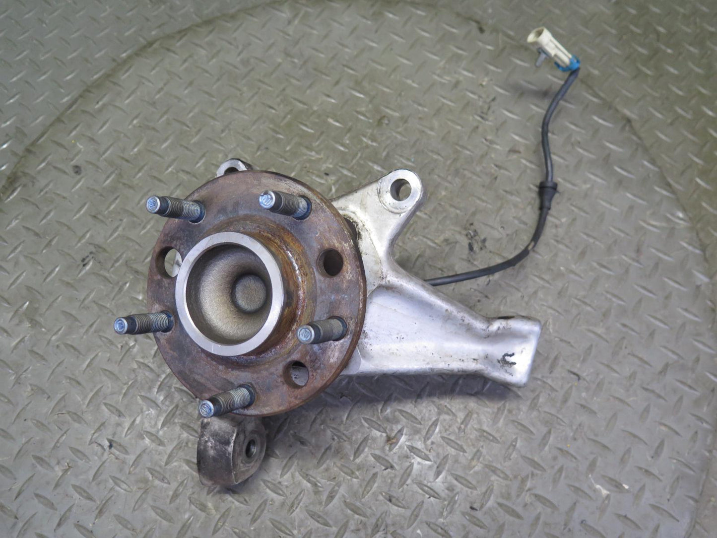 91-96 Chevrolet Corvette C4 Front Right Spindle Knuckle Wheel Hub Bearing OEM