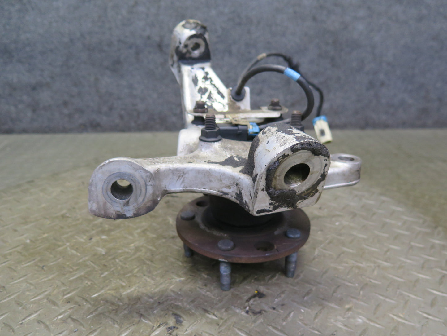 91-96 Chevrolet Corvette C4 Front Right Spindle Knuckle Wheel Hub Bearing OEM