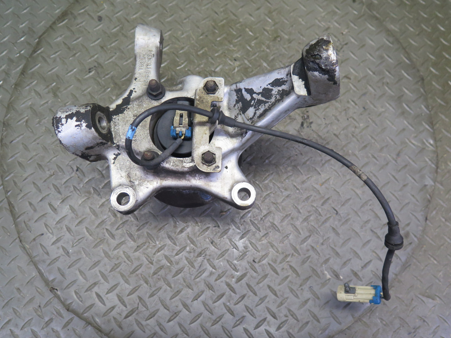 91-96 Chevrolet Corvette C4 Front Right Spindle Knuckle Wheel Hub Bearing OEM