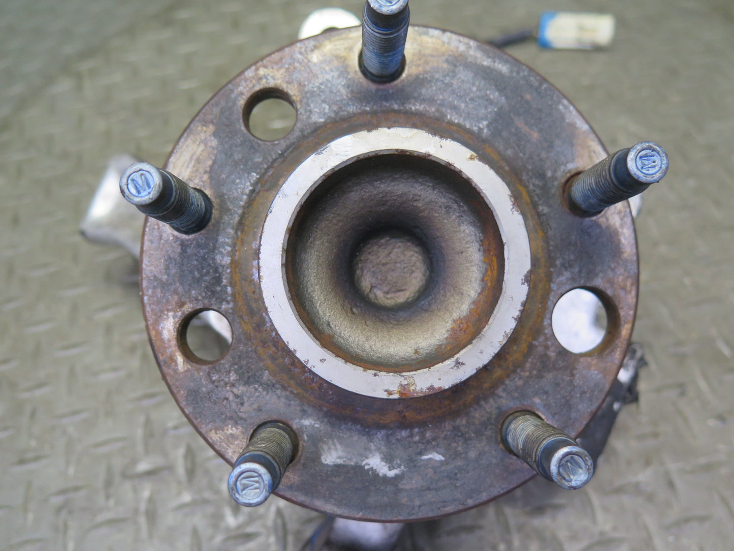 91-96 Chevrolet Corvette C4 Front Left Spindle Knuckle Wheel Hub Bearing OEM