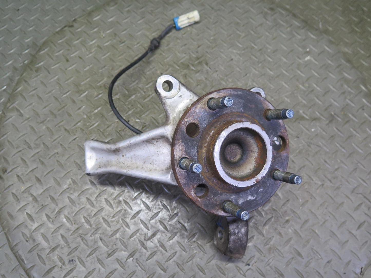91-96 Chevrolet Corvette C4 Front Left Spindle Knuckle Wheel Hub Bearing OEM