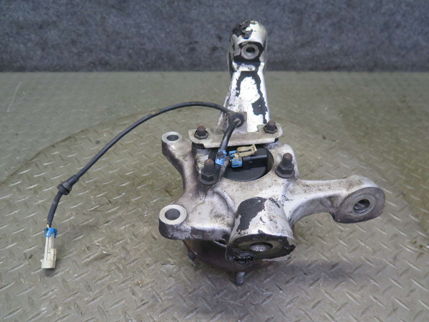 91-96 Chevrolet Corvette C4 Front Left Spindle Knuckle Wheel Hub Bearing OEM