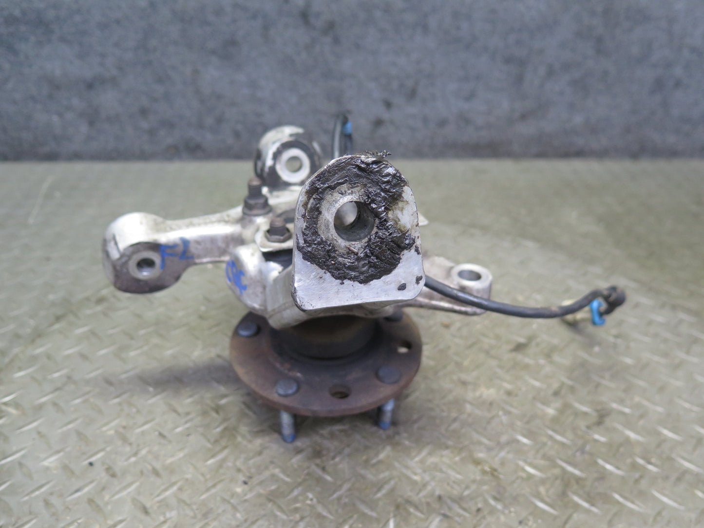 91-96 Chevrolet Corvette C4 Front Left Spindle Knuckle Wheel Hub Bearing OEM