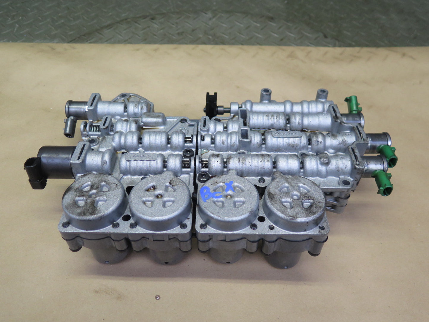 2004-2006 Cadillac XLR 4.6L V8 5-SPEED 5L50 Automatic Transmission Valve Body