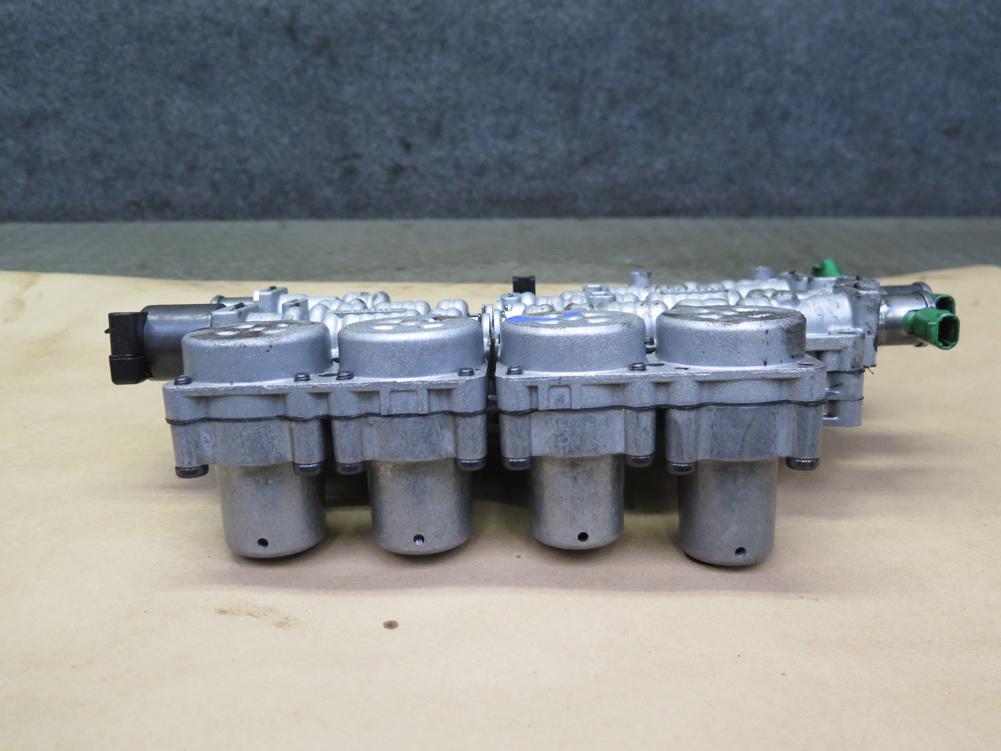 2004-2006 Cadillac XLR 4.6L V8 5-SPEED 5L50 Automatic Transmission Valve Body