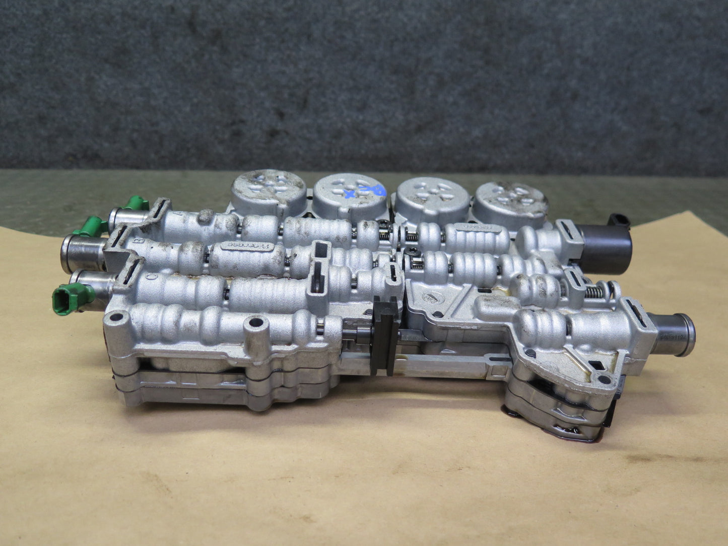 2004-2006 Cadillac XLR 4.6L V8 5-SPEED 5L50 Automatic Transmission Valve Body