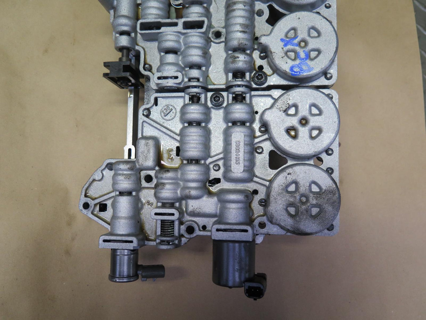 2004-2006 Cadillac XLR 4.6L V8 5-SPEED 5L50 Automatic Transmission Valve Body