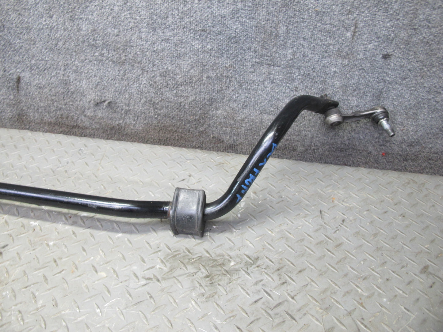 2004-2009 Cadillac XLR Front Anti Roll Stabilizer Sway Bar W/ Link Assembly