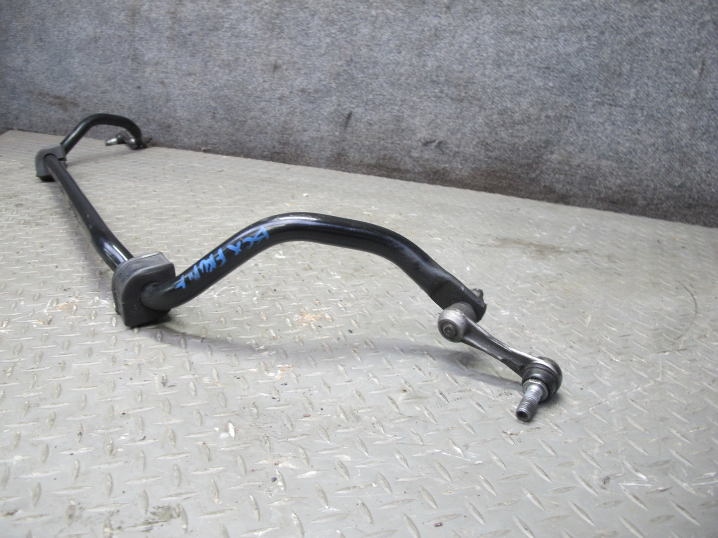 2004-2009 Cadillac XLR Front Anti Roll Stabilizer Sway Bar W/ Link Assembly