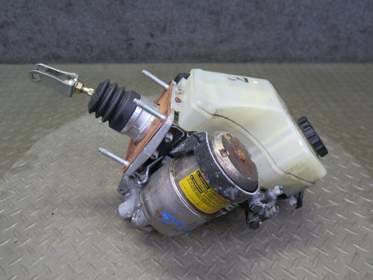 01-05 Lexus UZS161L GS300 GS430 ABS Pump w Brake Master Cylinder OEM
