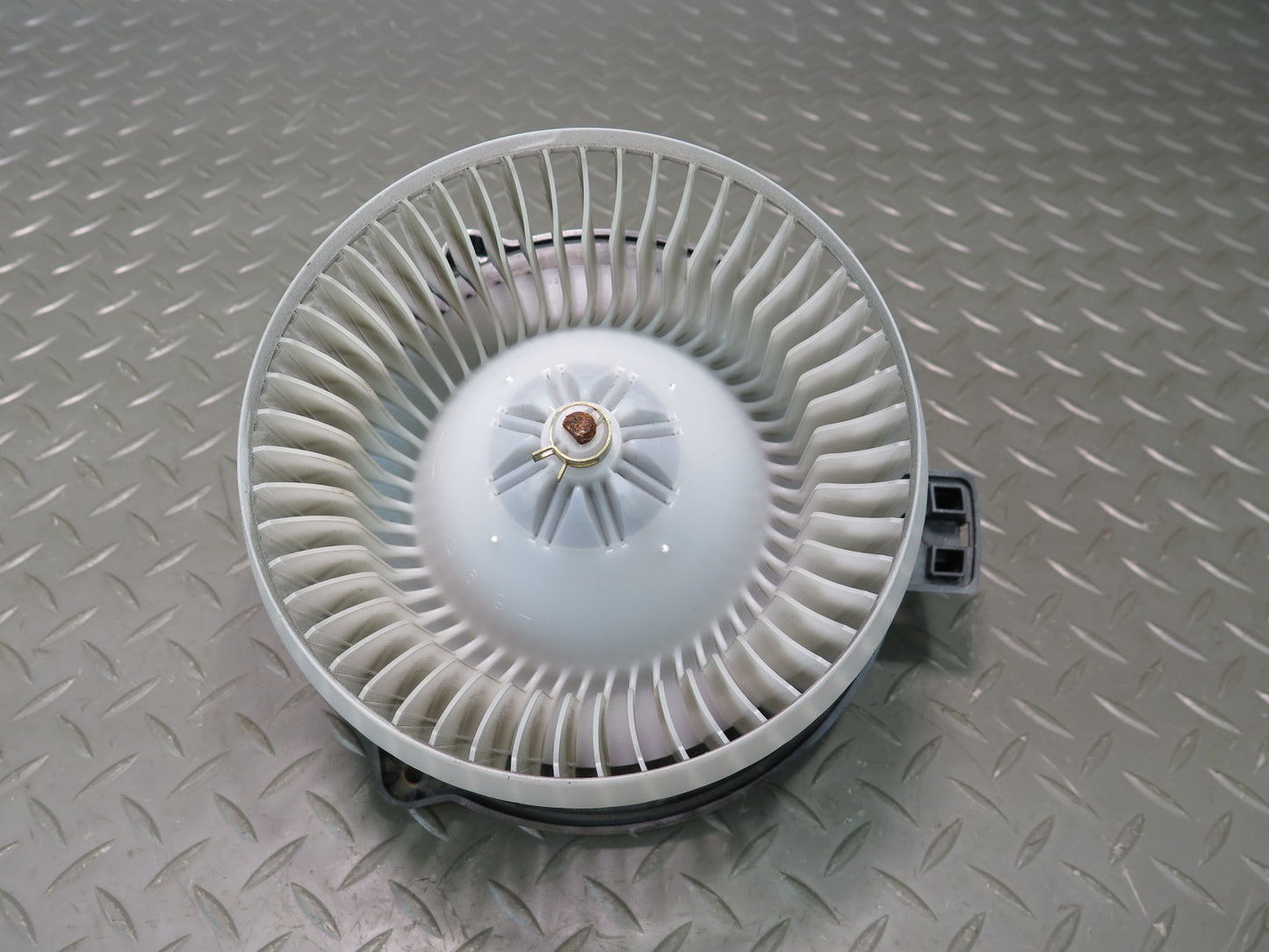 98-05 Lexus UZS161L GS300 GS400 GS430 A/C Heater Blower Motor Fan OEM