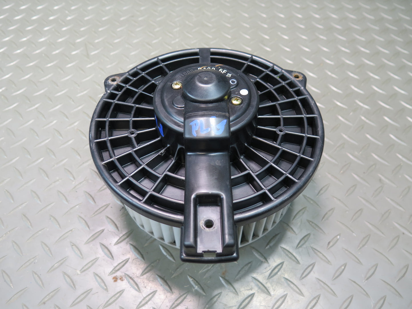 98-05 Lexus UZS161L GS300 GS400 GS430 A/C Heater Blower Motor Fan OEM