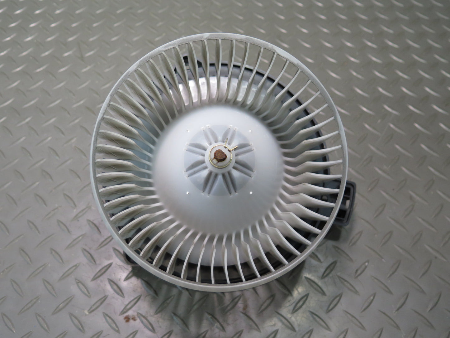 98-05 Lexus UZS161L GS300 GS400 GS430 A/C Heater Blower Motor Fan OEM