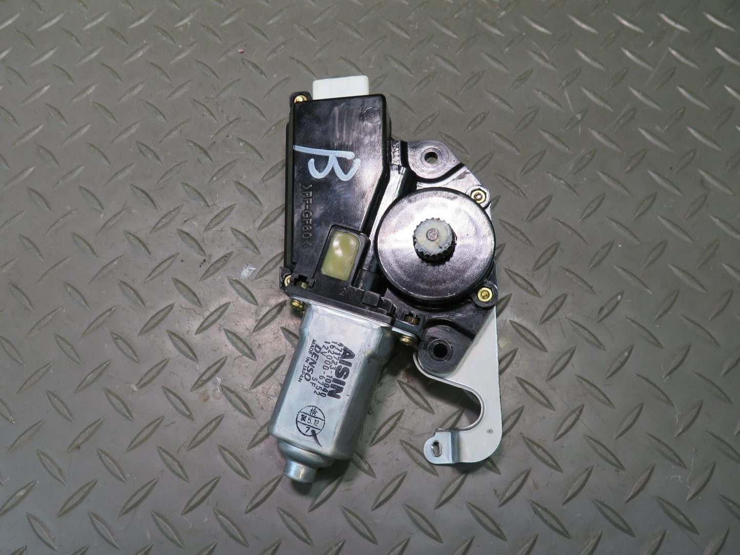 98-05 Lexus UZS161L GS430 GS300 Sunroof Motor Drive Unit 63260-30080 OEM