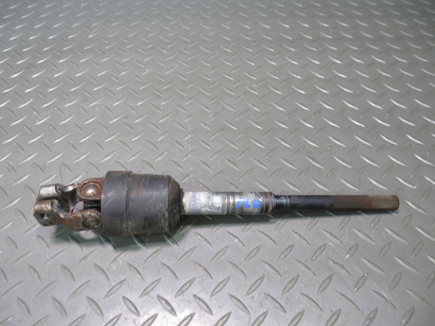 03-05 Lexus UZS161L GS300 GS430 Steering Column Intermediate U Joint Shaft OEM