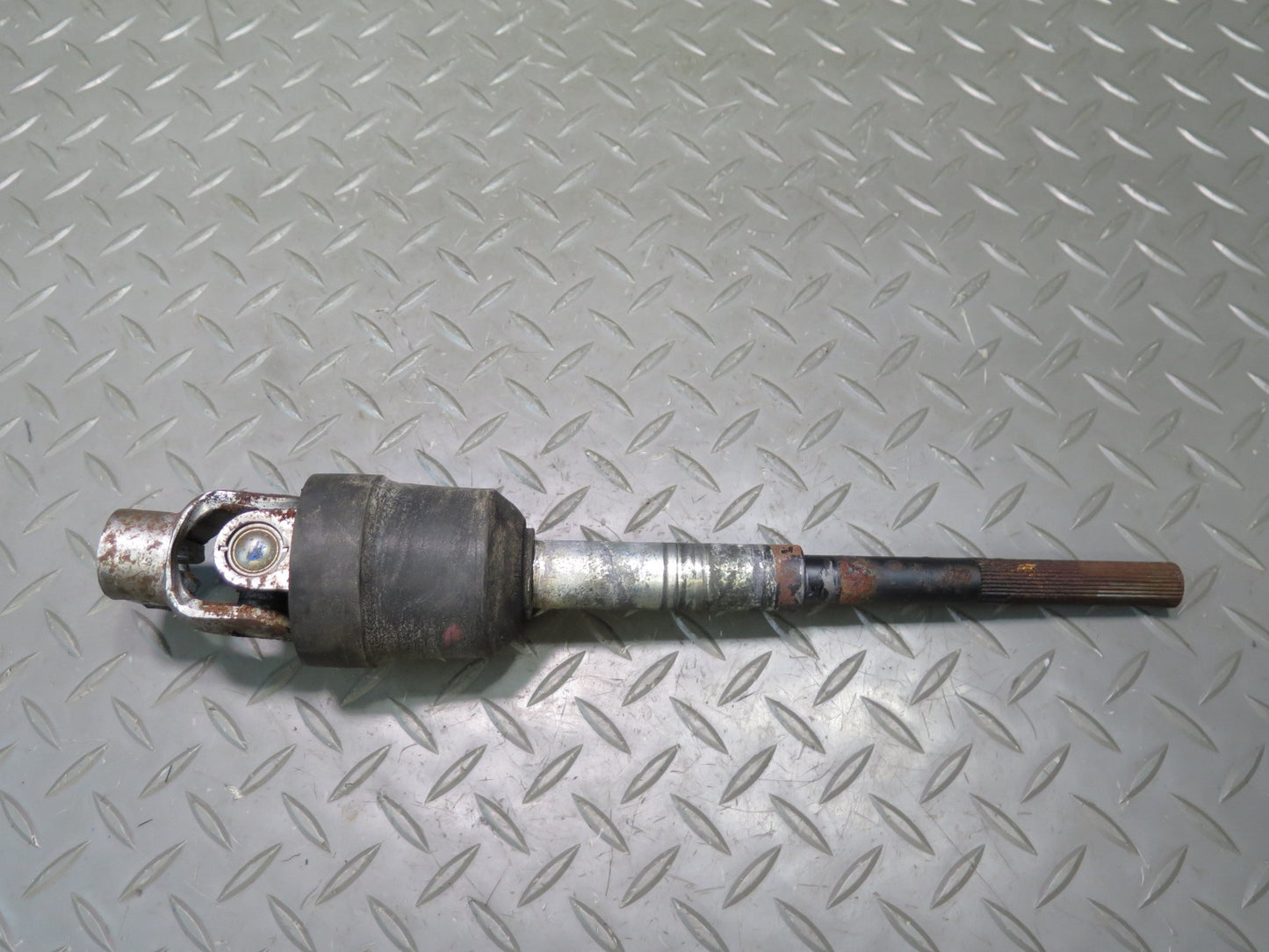 03-05 Lexus UZS161L GS300 GS430 Steering Column Intermediate U Joint Shaft OEM