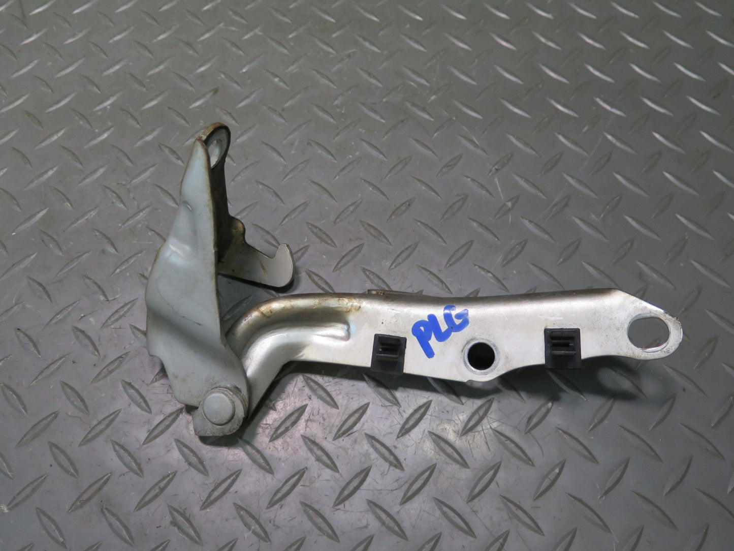 98-05 Lexus UZS161L GS430 GS400 GS300 Set of 2 Front Left & Right Hood Hinge OEM