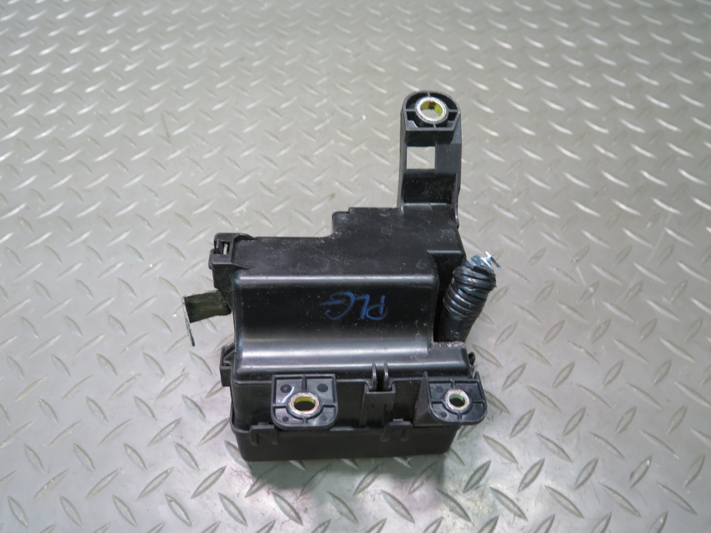 01-05 Lexus JZS160L GS430 GS300 Under Hood Fuse Relay Box OEM