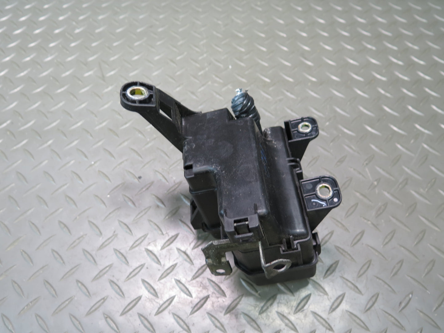 01-05 Lexus JZS160L GS430 GS300 Under Hood Fuse Relay Box OEM