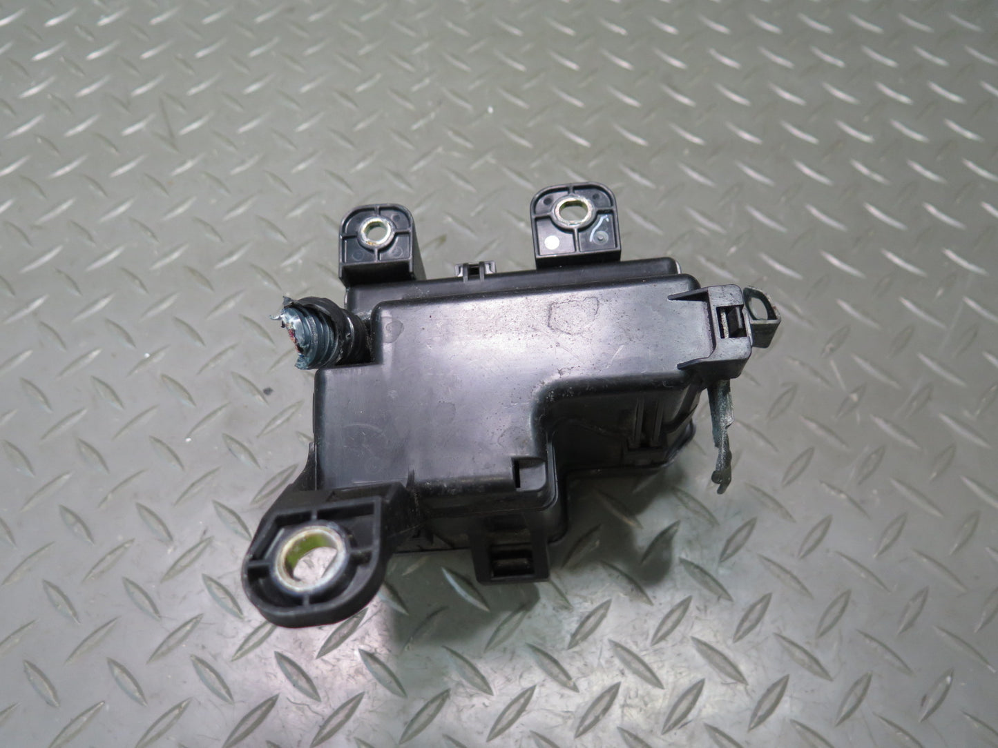 01-05 Lexus JZS160L GS430 GS300 Under Hood Fuse Relay Box OEM