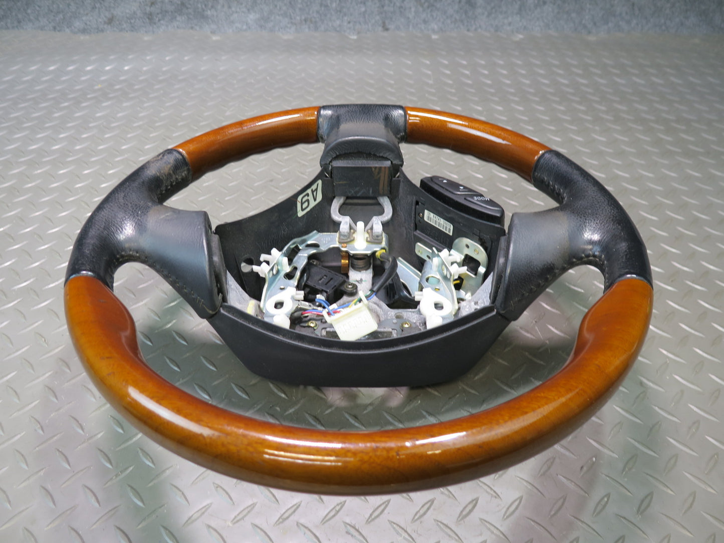 2004 Lexus UZS161L GS300 GS430 Leather Wood Steering w Controls OEM