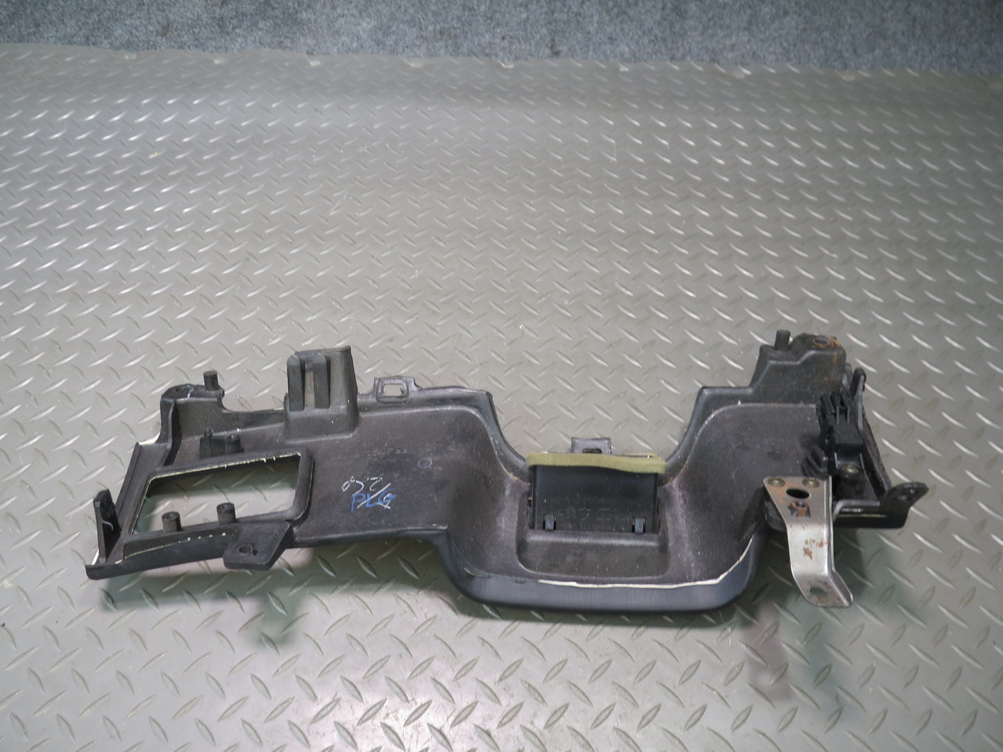 98-05 Lexus UZS161L GS300 GS400 GS430 Dash Front Left Lower Knee Trim Panel OEM