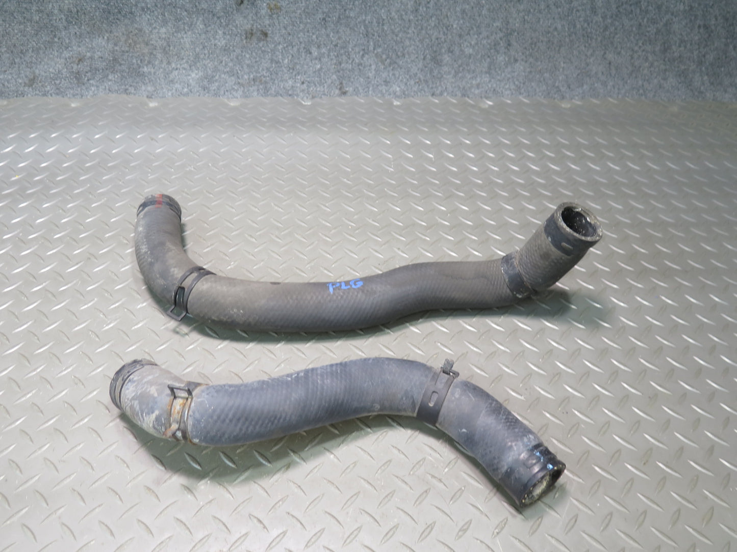 01-05 Lexus UZZ40L UZS161L 4.3L 3UZFE Set of 2 Engine Radiator Hose Line OEM