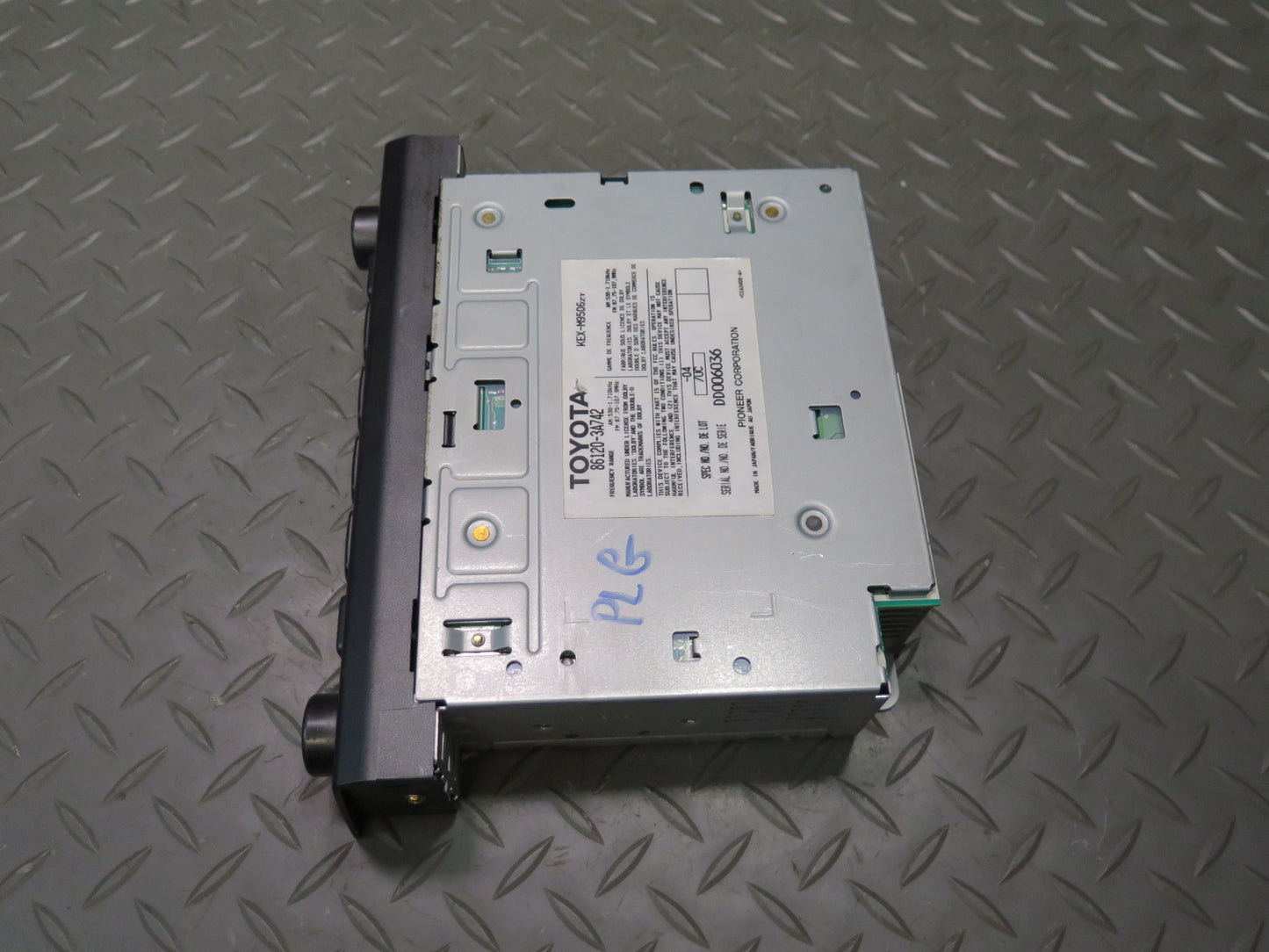 03-05 Lexus UZS161L GS300 GS400 GS430 Mark Levinson Cassette Radio Player OEM