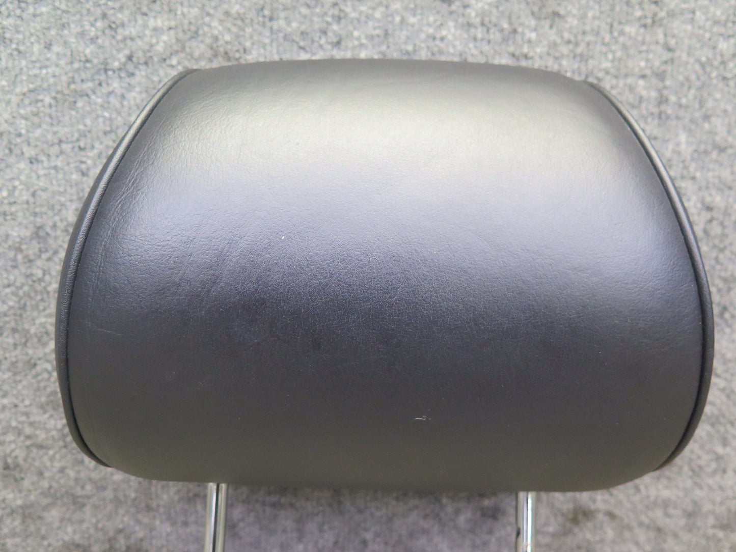 03-05 Lexus UZS161L GS300 GS430 Set of 2 Front Seat Leather Headrest Black OEM