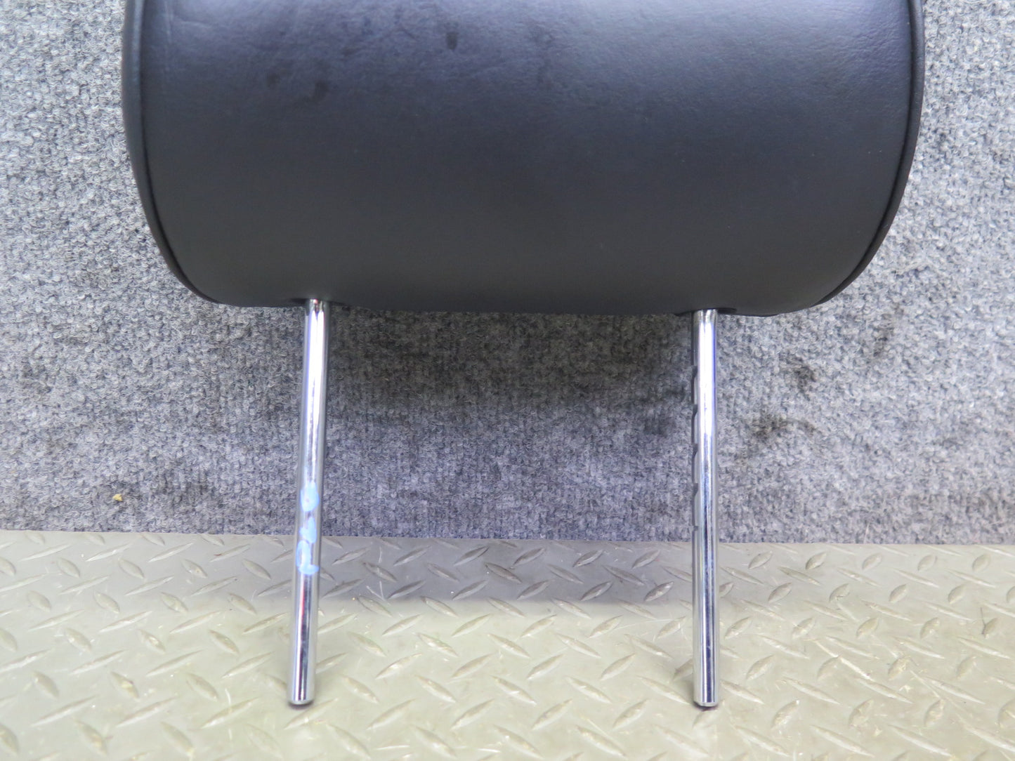 03-05 Lexus UZS161L GS300 GS430 Set of 2 Front Seat Leather Headrest Black OEM