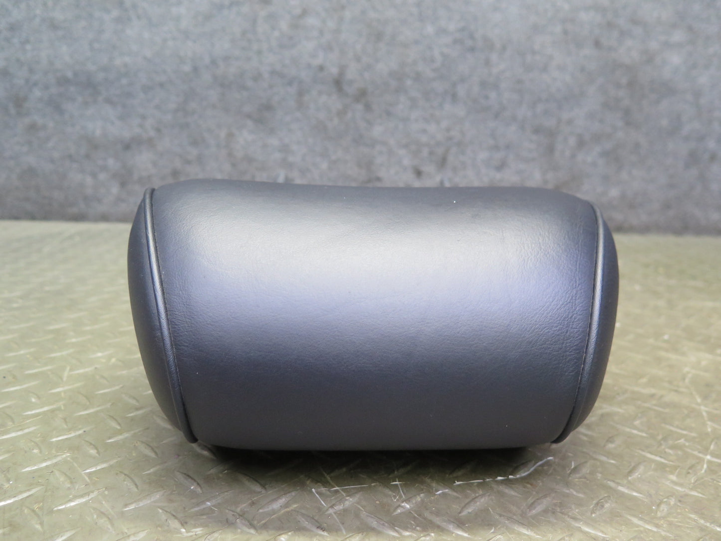 03-05 Lexus UZS161L GS300 GS430 Set of 2 Front Seat Leather Headrest Black OEM