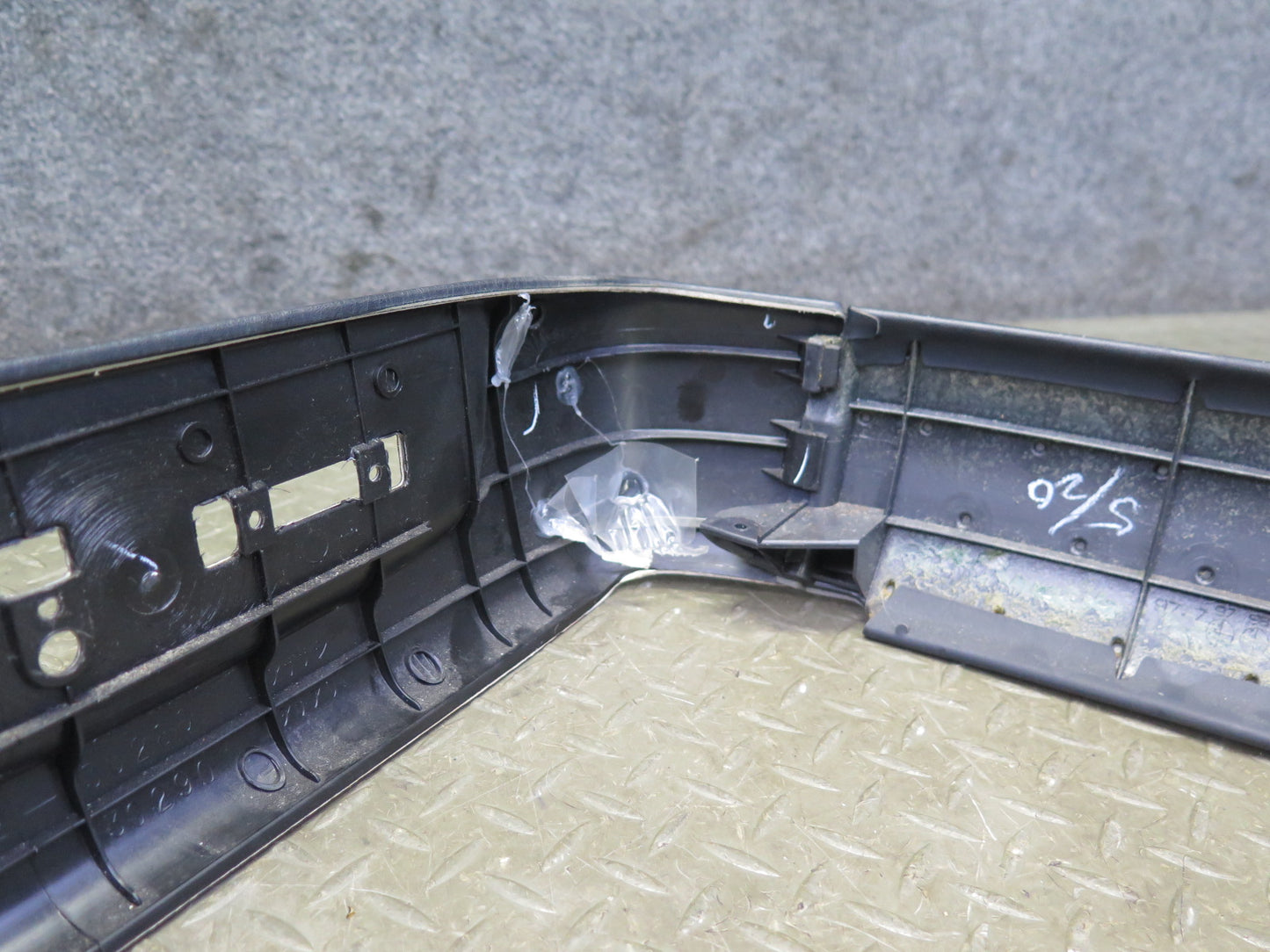 03-05 Lexus UZS161L GS430 Front Left Seat Trim Cover Panel w Switch Black OEM