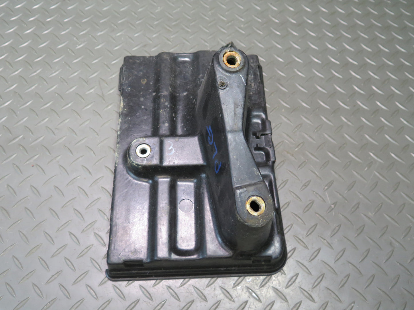 98-05 Lexus UZS161L GS430 GS300 GS400 Battery Tray Base Holder Bracket Set OEM