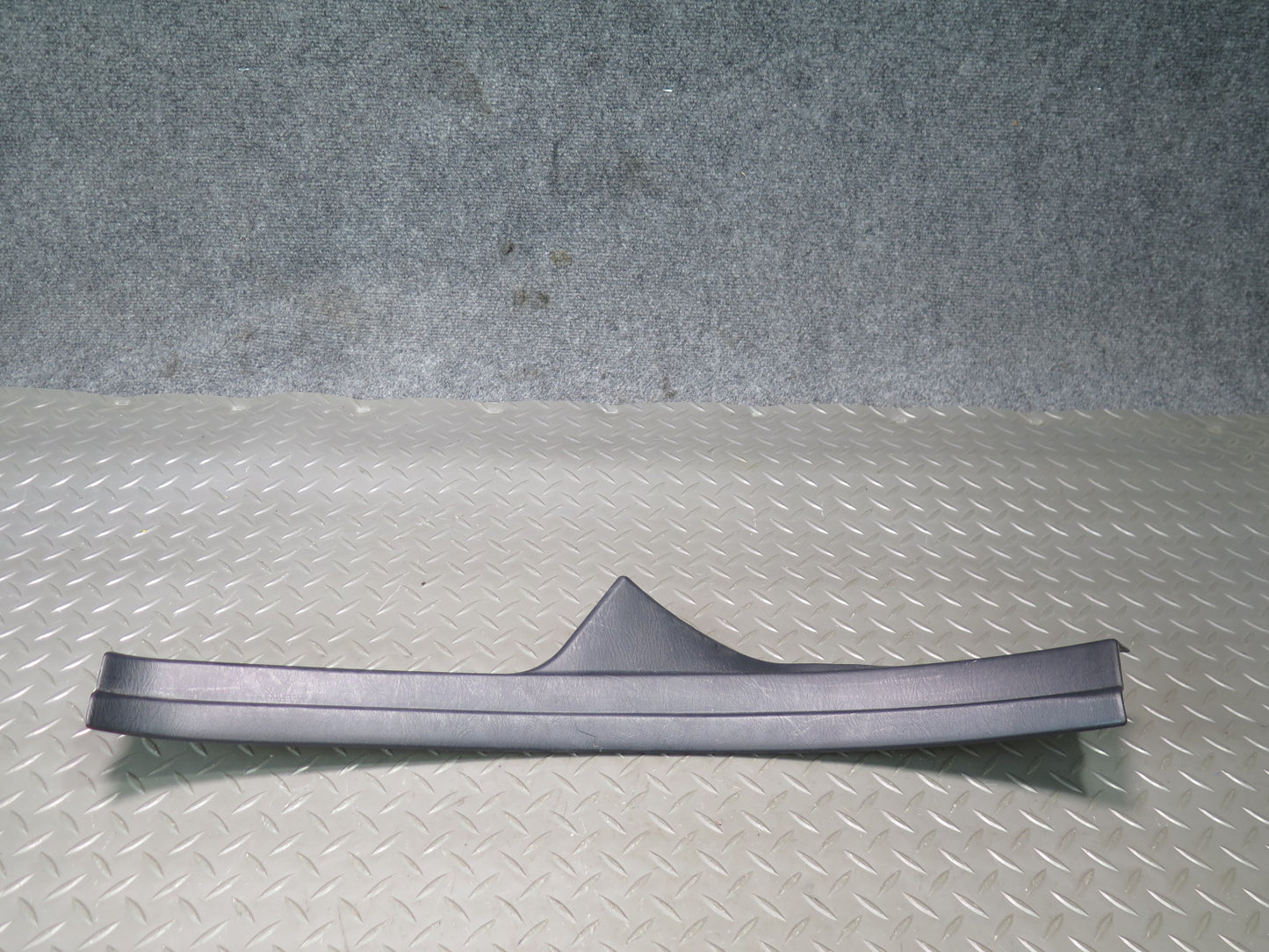 98-05 Lexus UZS161L GS430 Rear Left Door Scuff Sill Plate Trim Cover Black OEM