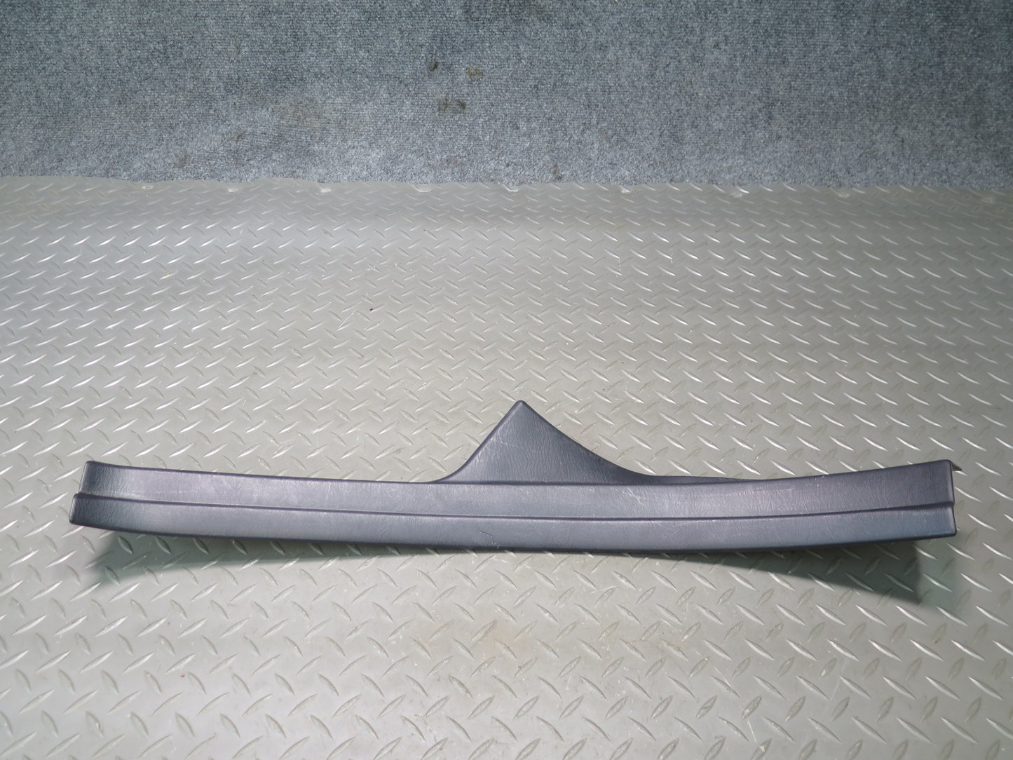 98-05 Lexus UZS161L GS430 Rear Left Door Scuff Sill Plate Trim Cover Black OEM