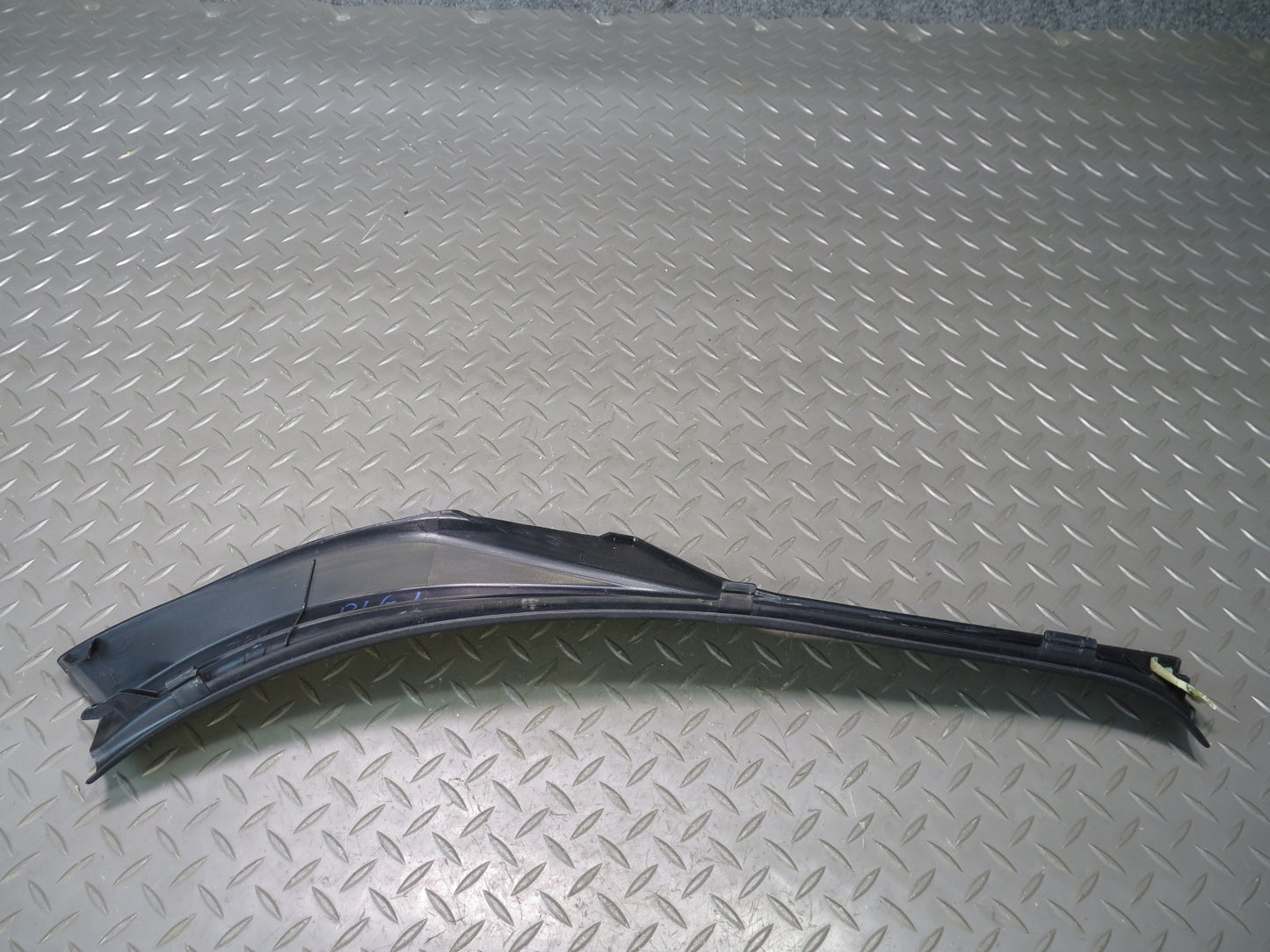 98-05 Lexus UZS161L GS430 Rear Left Door Scuff Sill Plate Trim Cover Black OEM